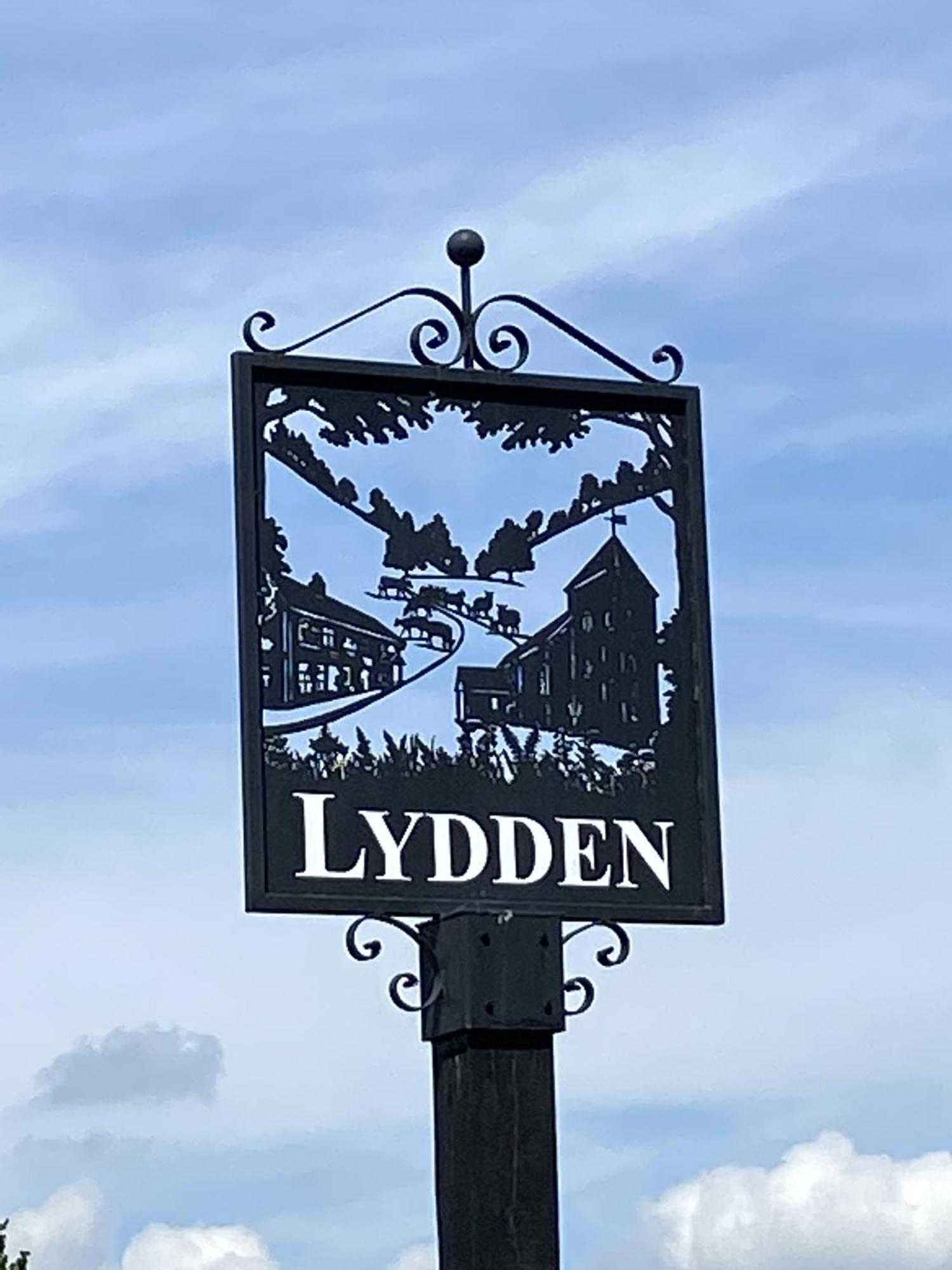The Lydden Bell Panzió Kültér fotó